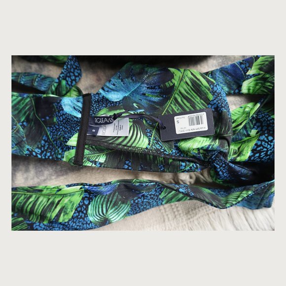 NWT Aruba halter bikini top in Rainforest - Picture 2 of 7
